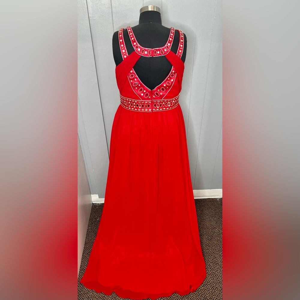 Prom dress - Picture 3 of 4